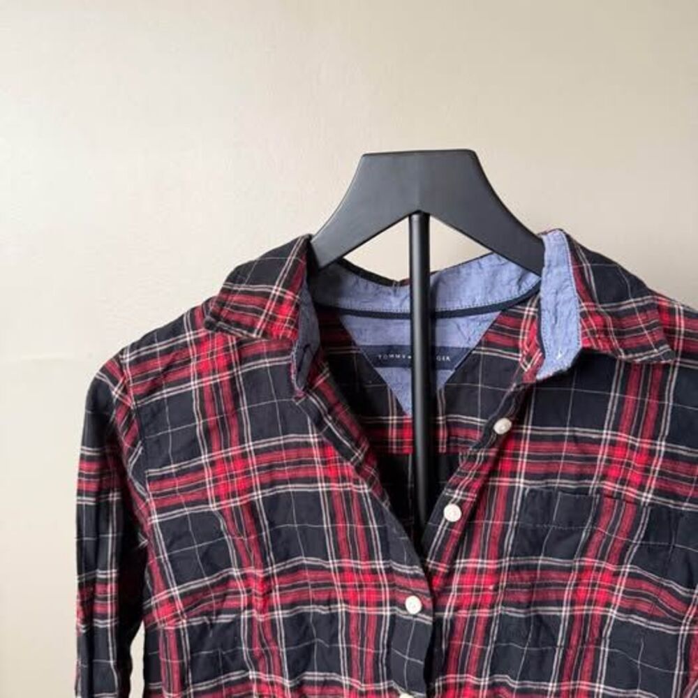 Tommy 100% cotton button up
